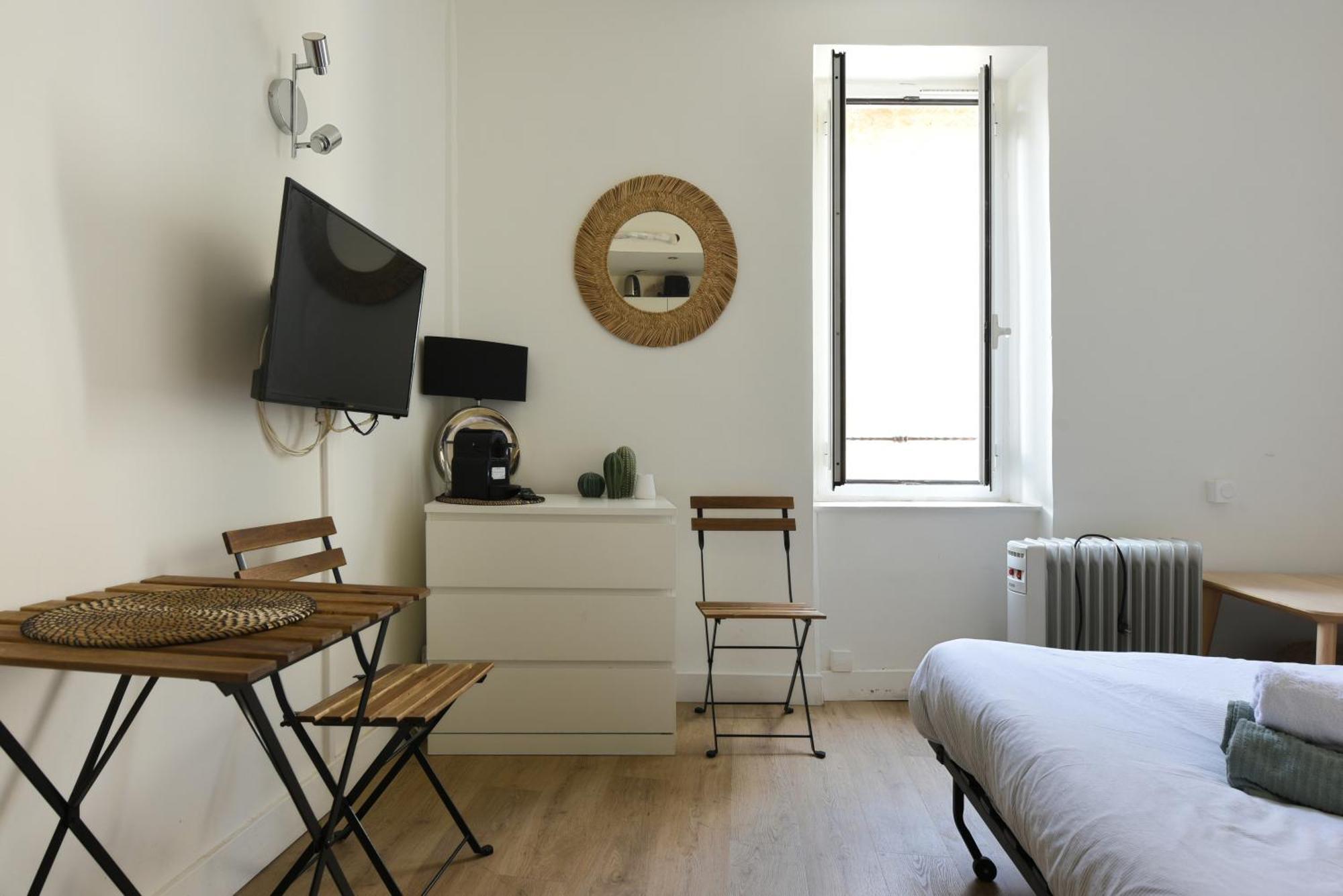 Studio Garrigue La Fare-les-Oliviers Exterior photo